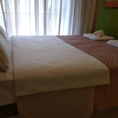 شقة Angi's Little Treasure