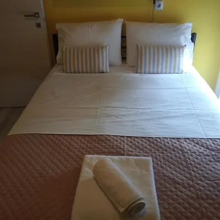 شقة Angi's Little Treasure